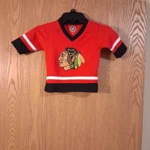 Camiseta deportiva Chicago Blackhawks NHL bebé niño 18 meses usada en excelente estado - Imagen 1 de 3
