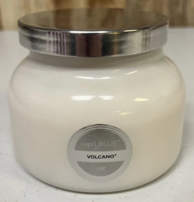 Capri 蓝色香氛蜡烛 19 盎司 - 火山 - 白色 617018640366 香氛蜡烛 — 第 1/3 张图片
