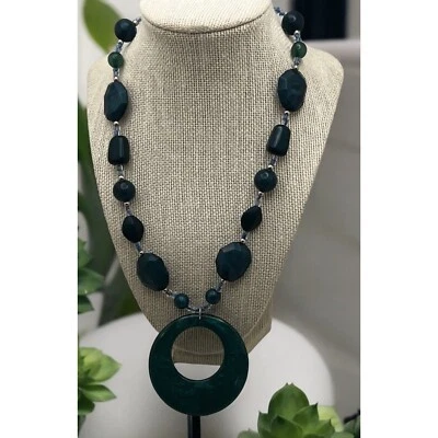 Vintage Chunky Beaded Necklace Green Statement Fashion Costume - Image 1 of 4