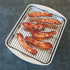 Aluminum Oven Bacon Pan with Nesting Rack, 12.7" x 17.4" x 1.6"