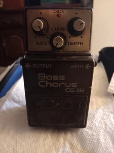 Boss CE -2B Bass Chorus Pedal. Works. Used But In Good Condition - Picture 1 of 5
