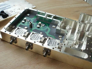 3400 MHz 9 cm fascia amatoriale combinatore filtro con 3 isolatori interni Z360 - Foto 1 di 8