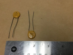 (2 PCS)  CENTRALAB   DD30-332   CAPACITOR   NSN# 5910-01-105-6264 - Picture 1 of 2