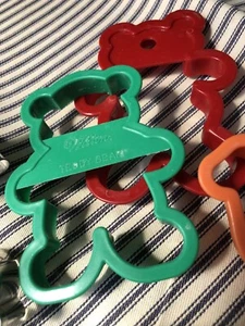 Lot of 6 Vintage Misc. Metal, Plastic Cookie Cutters - Wilton, Etc. - Picture 1 of 4