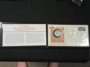 1985 BSA First Day of Issue Scout Stamp Cachet & Medallion in Case     LK - Picture 1 of 4