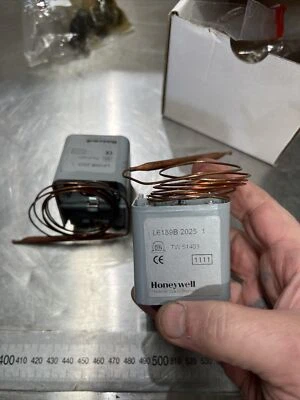 honeywell thermostat temperature limit L6189B20251  tw51403 nsn 12-3486426 - Image 1 of 4
