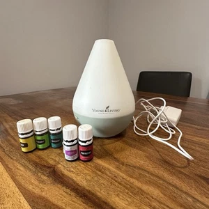 Young Living Diffuser And Oils Used Excellent Working Condition - Picture 1 of 5