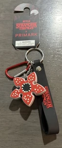 Portachiavi Stranger Things X Primark cool nuovo - Foto 1 di 3