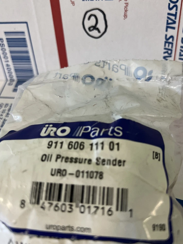 Блок подачи давления масла Porsche 911_датчик двигателя_930_91160611101 - Изображение 1 из 3