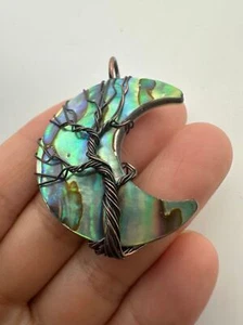 Handcrafted abalone wire moon pendant - Picture 1 of 7