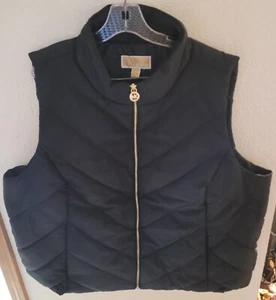Michael Kors Women's black Puffer Winter Vest gold Zipper(Size: 1X) 25" L 23.5" - Picture 1 of 7
