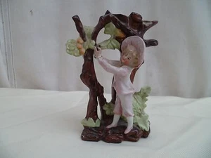 XIXème siècle jeune femme au chapeau soliflore porcelaine biscuit - Bild 1 von 8