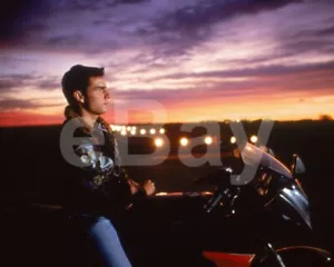 Top Gun (1986) Tom Cruise 10x8 Photo - Picture 1 of 1