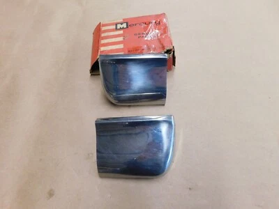 Pontas de extensões de moldagem Mercury Rocker fabricante de equipamento original Ford 1960 Monterey Montclair Pr. - Imagem 1 de 4