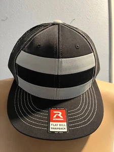 Richardson Truckermütze, flacher Schirm, Druckknopflasche, schwarz & grau, verstellbar, neu mit Etikett - Bild 1 von 4