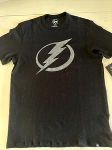 Tampa Bay Lightning NHL Hombre Camiseta Gris Negro '47 Marca Scrum Nuevo Hockey M - Imagen 1 de 4