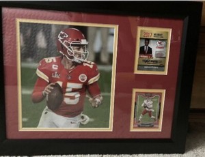 PATRICK MAHOMES 2017 Rookie Card SIGNED! GAI COA/Matted w/Photo & Playbook Card