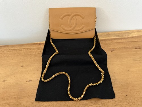 Portafoglio Chanel Timeless CC su catena oro