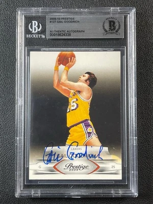 GAIL GOODRICH BGS BAS ПОДЛИННЫЙ АВТОГРАФ 2009-10 PANINI PRESTIGE #127 С АВТОГРАФОМ - Изображение 1 из 2