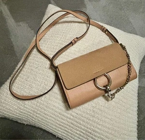 Bolso de hombro Chloe Faye beige con cadena de almacenamiento - Imagen 1 de 12