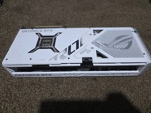 Geforce Rtx 4080 Super 16gb weiß leicht gebraucht in super Zustand - Bild 1 von 9