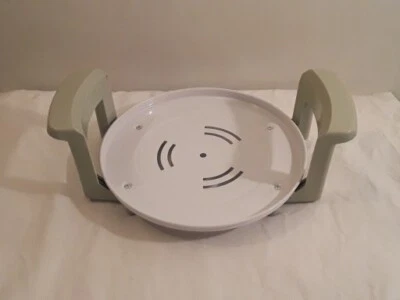 Magic Chef EWAVE White Replacement Base with Handles (EGCW12W3) *GUC* - Image 1 of 3