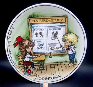 Joan Walsh Anglund 1966 November Schule Unterricht Teller Walter W Germany Vintage 7,7" - Bild 1 von 18