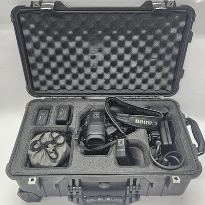 Canon EOS C300 Mark I Cinema Camcorder 17-55mm 1:2.8 Complete With Pelican Case - Image 1 of 4