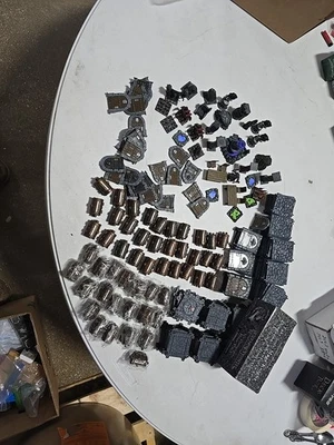 Mazmorras 3D WizKids Mage Knight 114 azulejos de piso, 48 azulejos de pared, 40+ puertas y más Foto 1 de 4