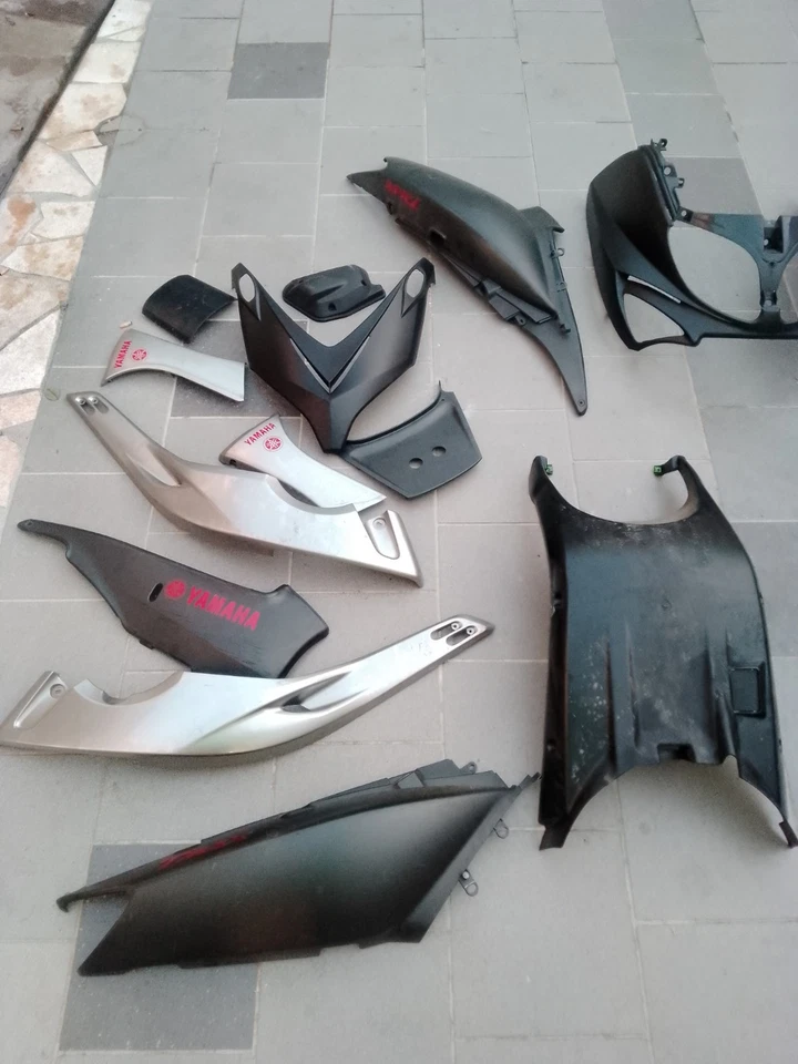  CARENE YAMAHA TMAX T-MAX 500 2001-2002-2003-2004-2005-2006-2007 - Immagine 1 di 4