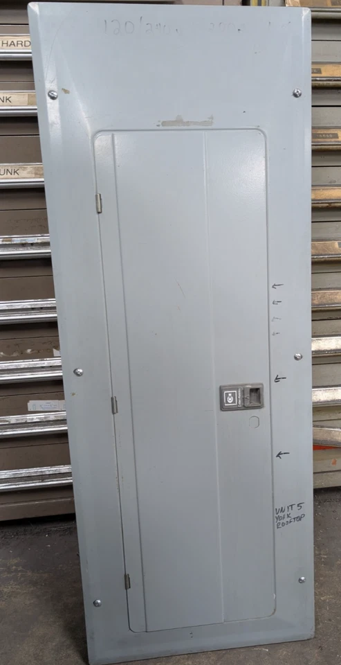 🤪 CUTLER HAMMER 200 AMP MAIN BREAKER PANELBOARD 120/240 VAC 1Ø 3W - Image 1 of 4