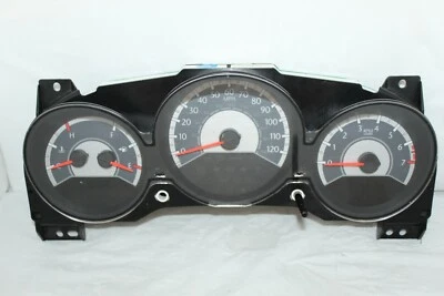 Cuadro de instrumentos velocímetro medidores de tablero Chrysler 200 2011-2014 95.302 millas Foto 1 de 4