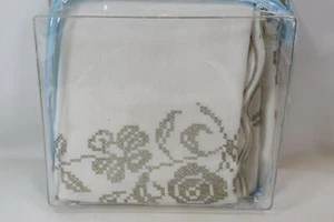 Vintage Handmade Cross Stitched Table Cloth Ivory & Olive, Scalloped Trim 70x84" - Picture 1 of 7
