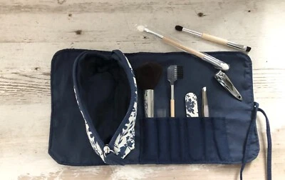 Schminktasche Schminkutensilen Make up Pinsel Nägel Schminkzubehör - Bild 1 von 4