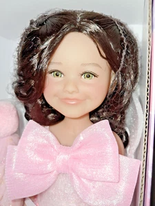 JOLIE POUPEE SIBLIE ANNIVERSAIRE de RUBY RED TOYS - Foto 1 di 5