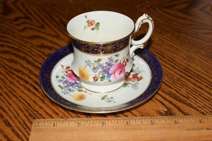 VINTAGE ROYAL CAULDEN SHARON ENGLISH BONE CHINA FLORAL & BLUE TEA CUP & SAUCER - Picture 1 of 3