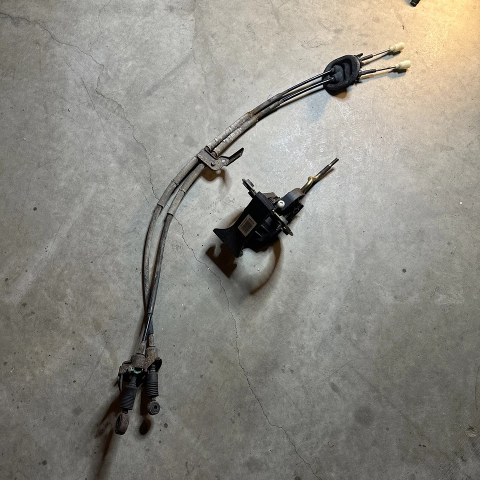 2004 HONDA CIVIC SI EP3 K20A3 2.0L OEM 5 SPEED SHIFTER BOX N CABLES ASSY #9567 - Image 1 of 4