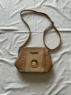 Bolso Bandolera Betty Boop Beige Lona e Imitación Cuero Cartera con Tachuelas Foto 1 de 4