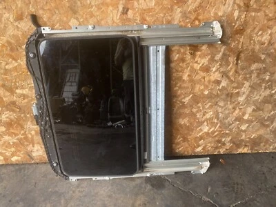 MERCEDES BENZ C63 C350 W204 OEM 08-14 СОЛНЦЕ ЛУНА КРЫША КРОНШТЕЙН РАМА СТЕКЛЯННАЯ ПАНЕЛЬ - Изображение 1 из 4