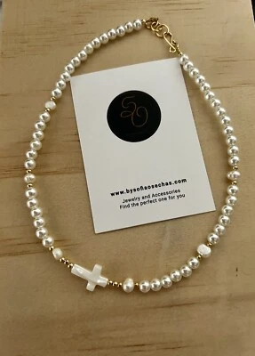 Collar Mujer con Perlas Regulares, Perlas Madre y Cruz Nácar Foto 1 de 4