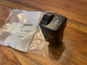 Saab 9-5 06-10 NUEVO GENUINO faro interruptor de nivelación de objetivos 12768421 6D7 - Imagen 1 de 6