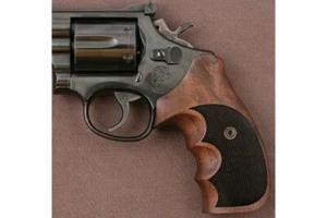 KSD Brand SW N Frame Round Butt Compatible Walnut Grips - Picture 1 of 1