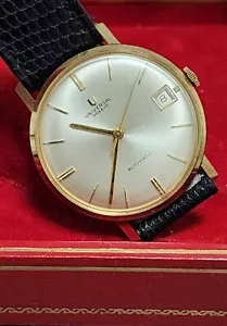 Vintage 18K Gold Universal Geneve ref. 104603-2 c. 1963 Micro Rotor cal. 218-2 - Picture 1 of 21
