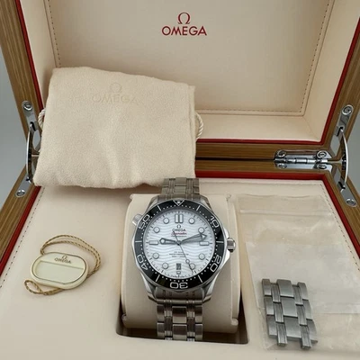 Reloj pulsera Omega Seamaster esfera blanca bisel de cerámica 42 mm 210.30.42.20.04.001 Foto 1 de 4