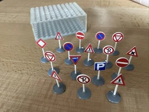 LEGO Komplettsatz 232 Verkehrsschilder Vintage 1/87 H0 , mit Box 16 Stück - Bild 1 von 8