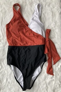 Cupshe Wrap Color Block Side Tie One Piece Swimsuit Size Medium - Picture 1 of 4