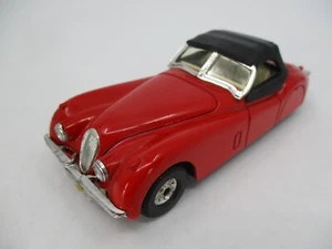 AV227 CORGI 1/36 1:36 JAGUAR XK120 CABRIOLET FERME 1953 REF 803 ROUGE METAL - Imagen 1 de 9