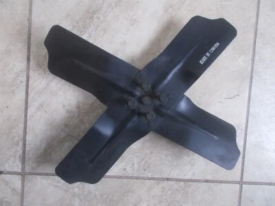 Conjunto de ventilador de refrigeración Chevy S10 2,0 L Isuzu 82 83 84 usado OEM 15530772 Foto 1 de 3