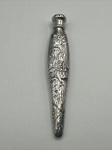 1886 J E Caldwell Silber PARFUMFLAKON Flachmann REPOUSSE Vinaigrette Erdbeeren - Bild 1 von 16