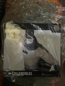 DC Comics Batman Black & White 6 inch Statue By Gene Colan New in Box - Picture 1 of 4